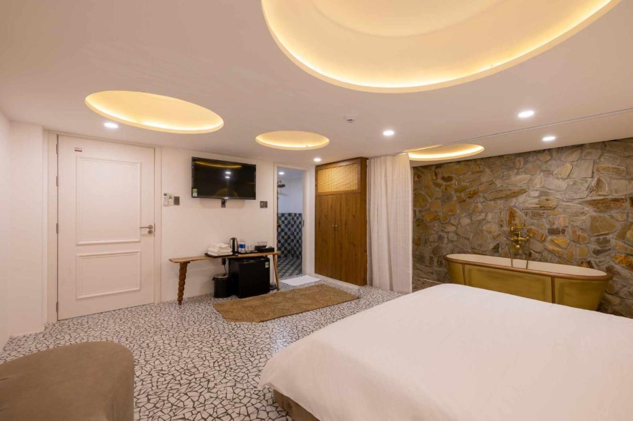 Pisces Hotel هوي المظهر الخارجي الصورة